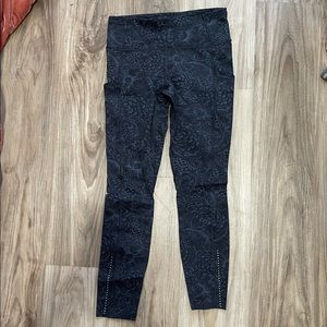 WOMENS FAST & FREE 7/8 TIGHT LULULEMON SZ 8